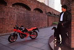 '86 GSX400X sales brochure, Japan